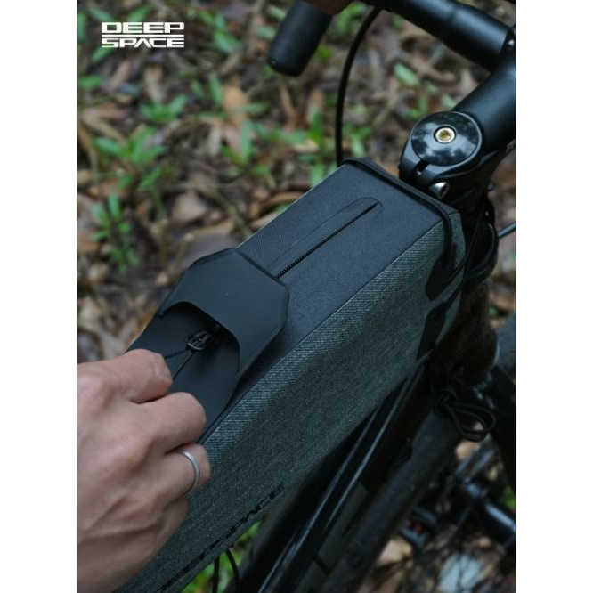 Túi Treo Sườn Xe Đạp Chống Nước Deep Space B256