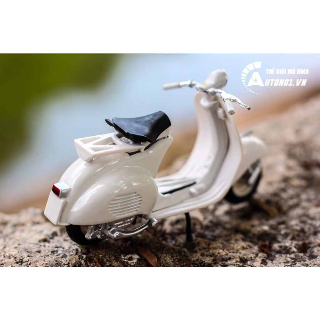 Mô hình xe Vespa 150 1956 white 1:18 Maisto 7070L