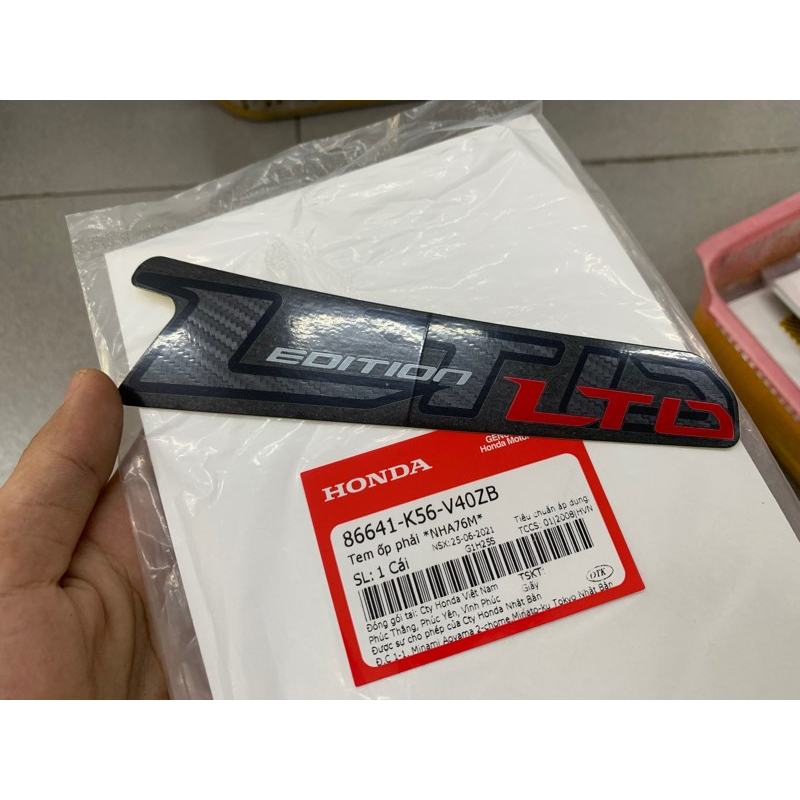 Tem cánh bửng Winner V1 2018  Phải