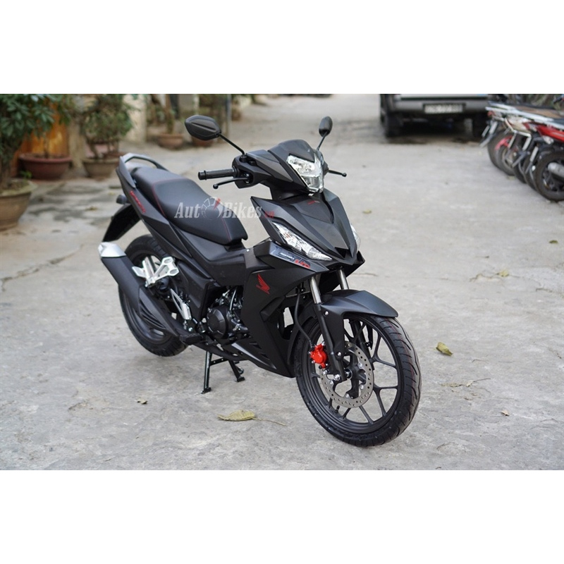 Tem cánh bửng Winner V1 2018  Phải