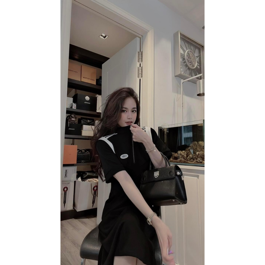 A98- VÁY ĐEN KHÓA CỔ PHỐI VAI