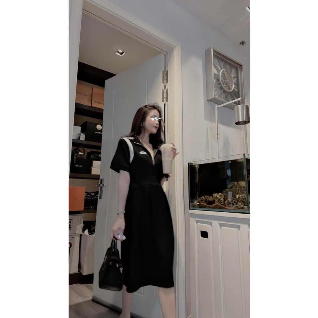 A98- VÁY ĐEN KHÓA CỔ PHỐI VAI