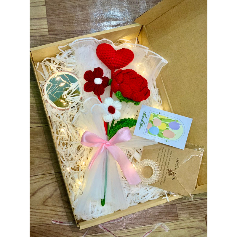 hộp quà hoa len