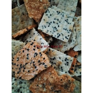Bánh tráng miếng mix vị mè dừa và tôm mè dừa.