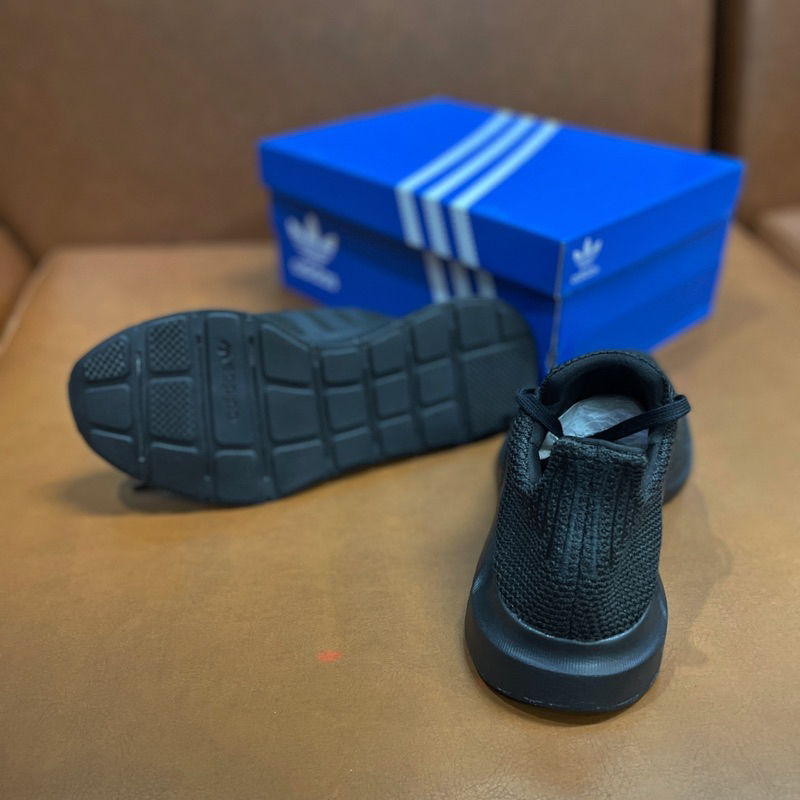 GIÀY SWIFT RUN - AQ0863