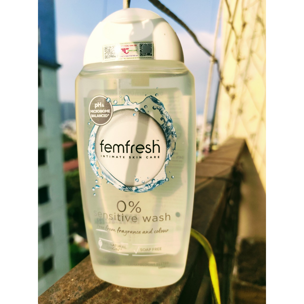 Dung dịch vệ sinh Femfresh UK 250ml. [PHÂN PHỐI CHÍNH HÃNG] .