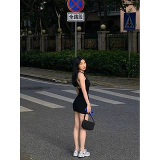 Đầm body hở lưng co giãn