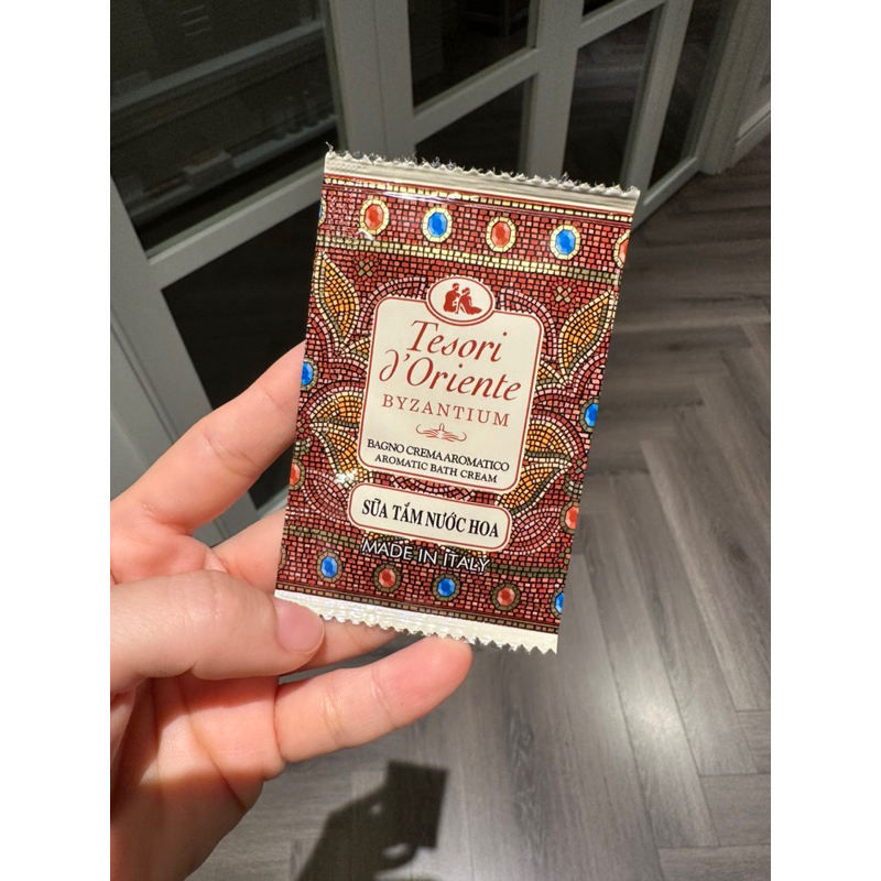 Combo 10 gói sữa tắm nước hoa Ý Tesori 9ml
