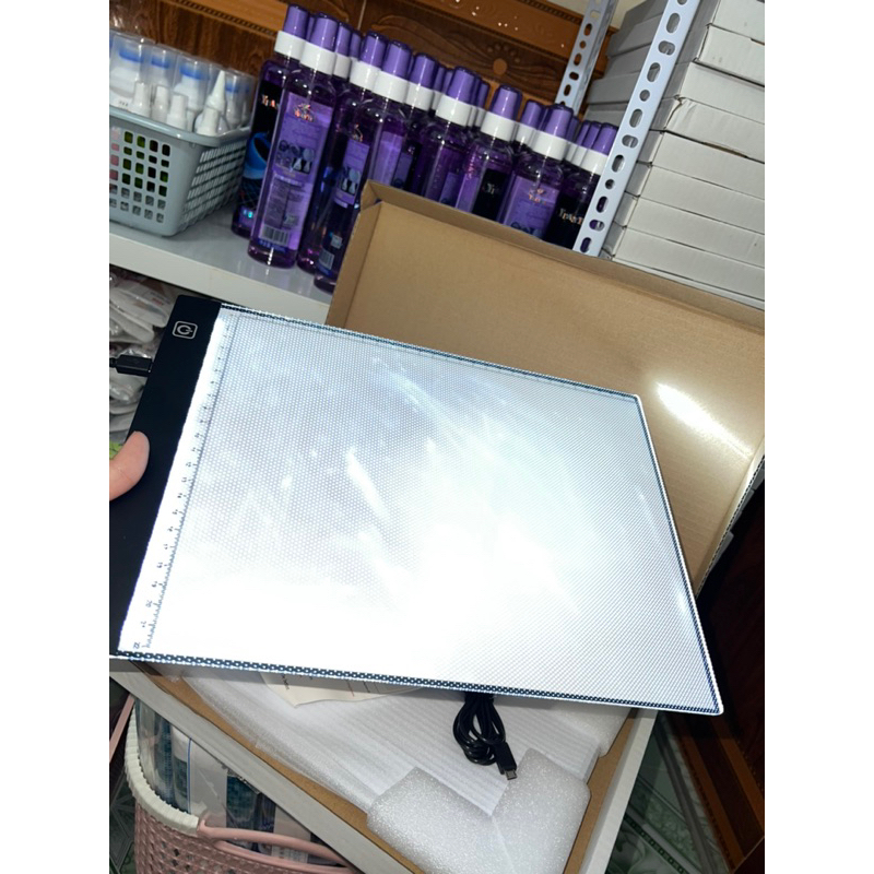 Đèn A4 làm tranh đính đá