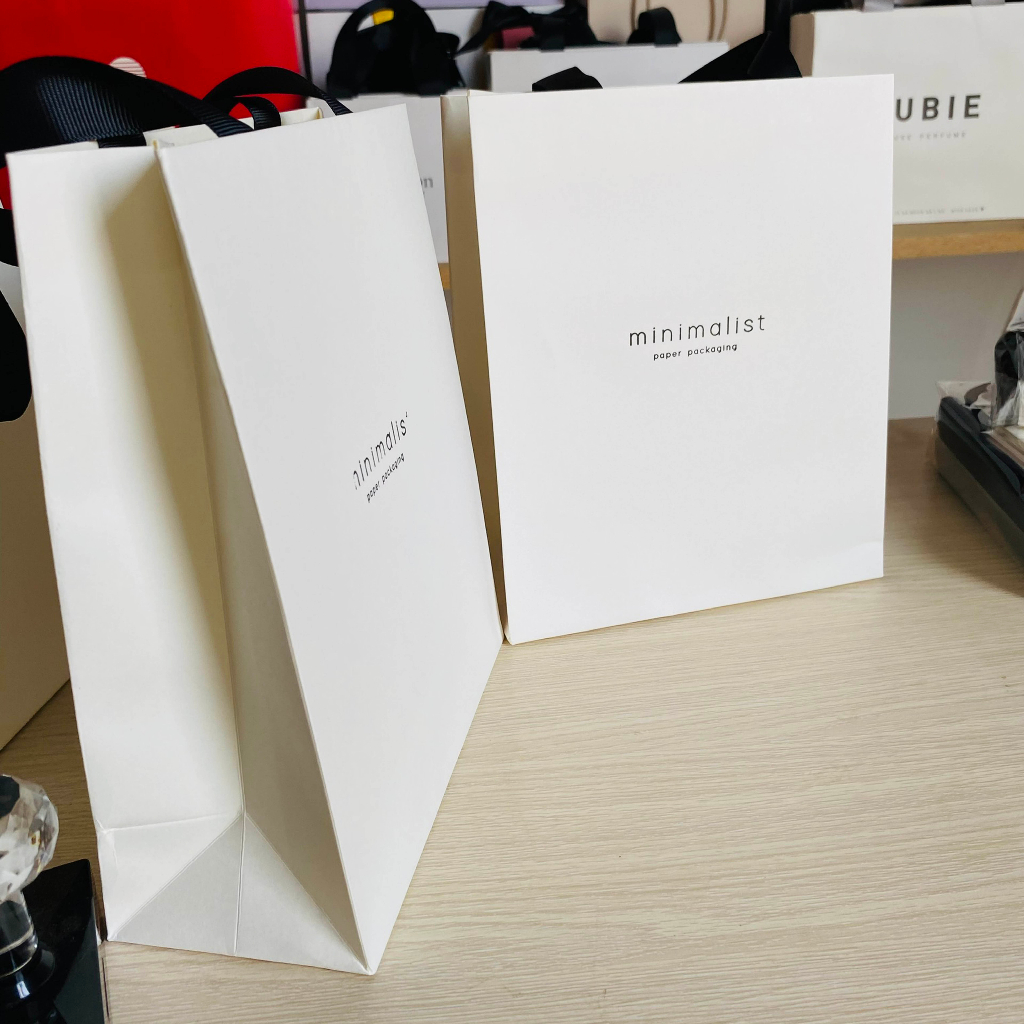 Set 10 cái - Túi giấy kraft trắng cao cấp - Kích thước 18x22x8cm - Quai ruy băng gân màu đen