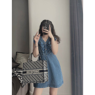 váy đầm cổ bèo kh
