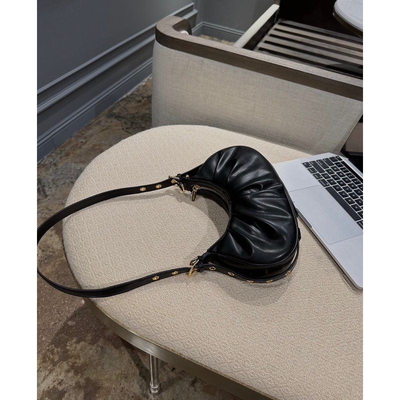 Túi CNK kẹp nách dáng cong sz22