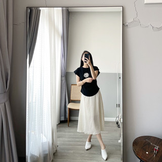 CHÂN VÁY BI NHỎ