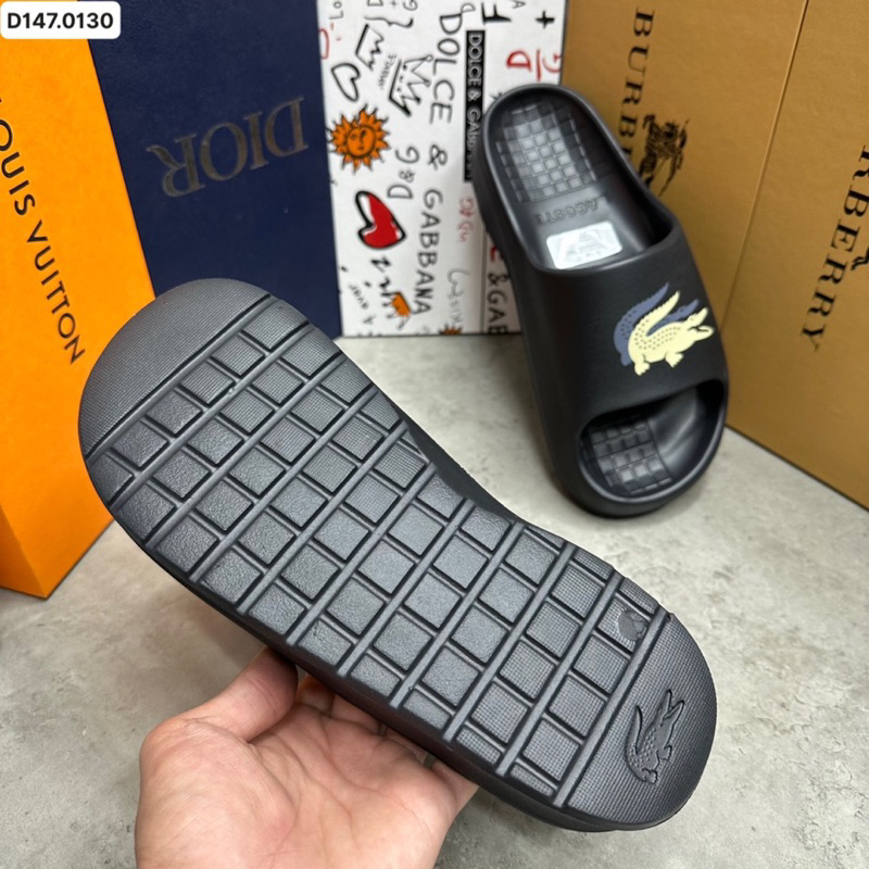 Dép lê nam Lacoste đúc nguyên khối 4 màu fullbox rửa nước thoải mái