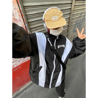 Áo Khoác Dù Phối Đen Trắng Logo Outlayer