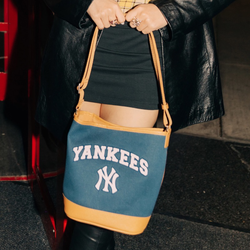Túi bucket MLB Newyork Yankees ss23