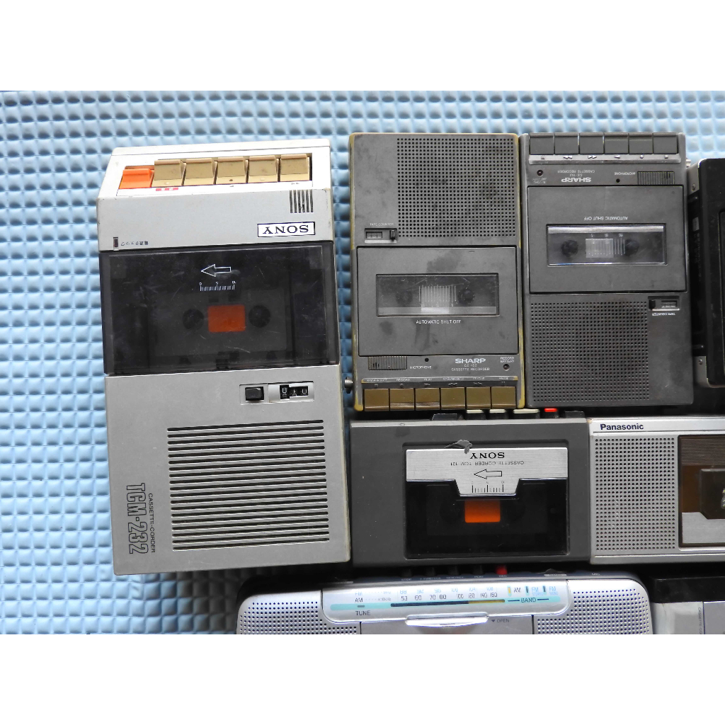 Combo 10 máy nghe nhạc Cassette hàng ve chai chưa rõ tình trạng bán xác các bạn về yêu khoa học