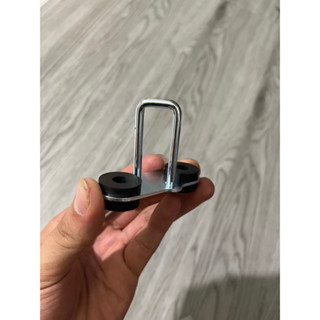 Pat móc khoá yên xe Exciter 135 5 số, Exciter 4 số ( 2010 )