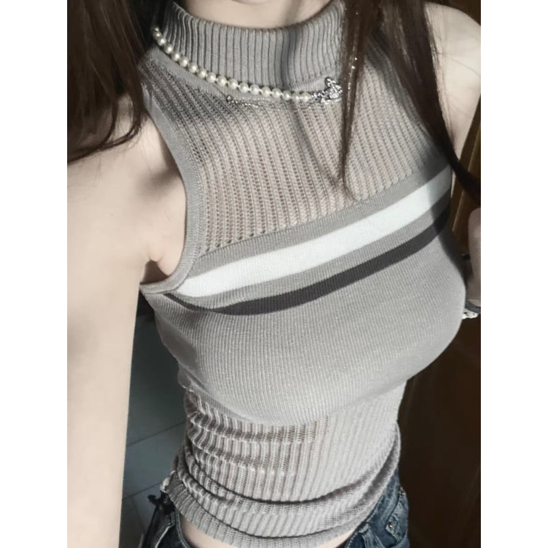 Áo ba lỗ có cổ 3p siêu slay điểm xuyên thấu