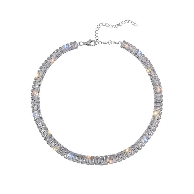 VÒNG CỔ ĐÁ SANG CHÃNH