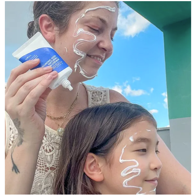 Kem chống nắng vật lý ISNTREE HYALURONIC ACID NATURAL SUN CREAM