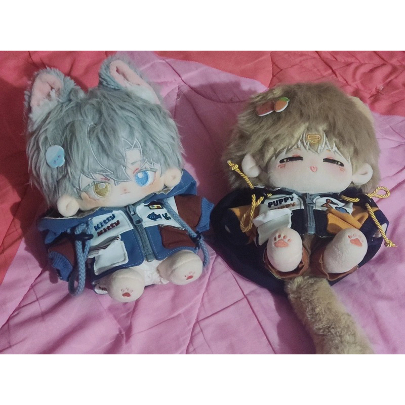 Áo khoác cho doll 20cm .