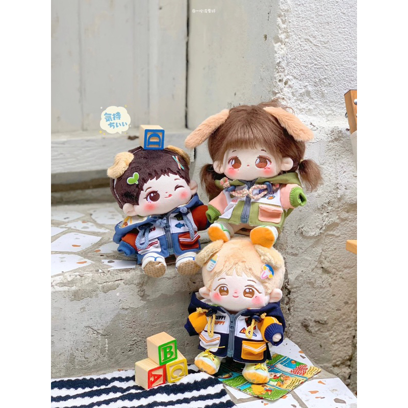 Áo khoác cho doll 20cm .