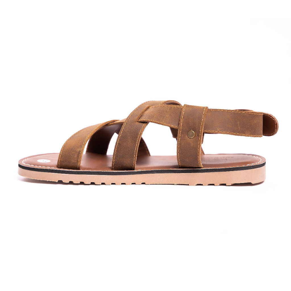 Dép sandals chiến binh nam da bò. Đế cao su chống trơn trượt, may viền xung quanh chắc chắn