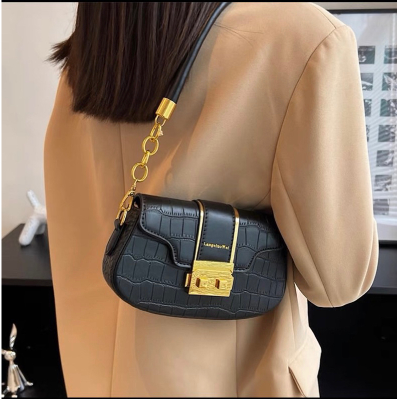 Túi Xách Nữ Túi Kẹp Nách Túi Đeo Chéo Dáng Bầu Khoá Miu Thời Trang