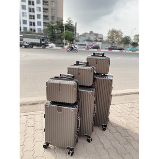 vali khung nhôm khoá sập