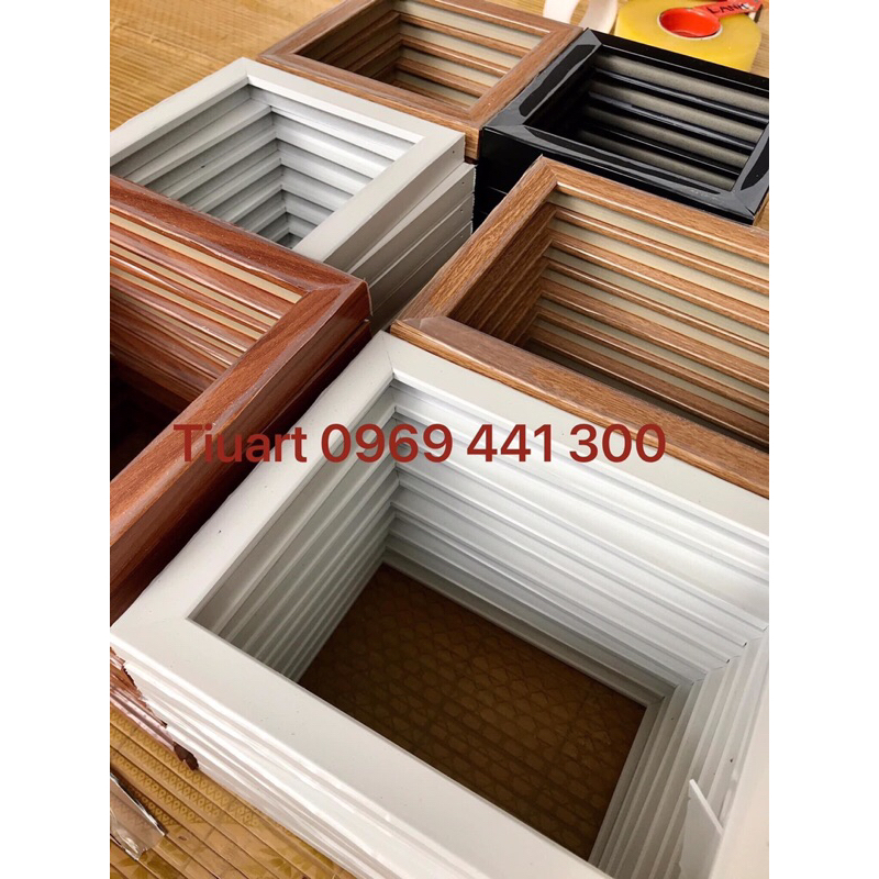 Khung treo tranh số hoá 40x50 tự lắp ghép (có video hướng dẫn lắp)