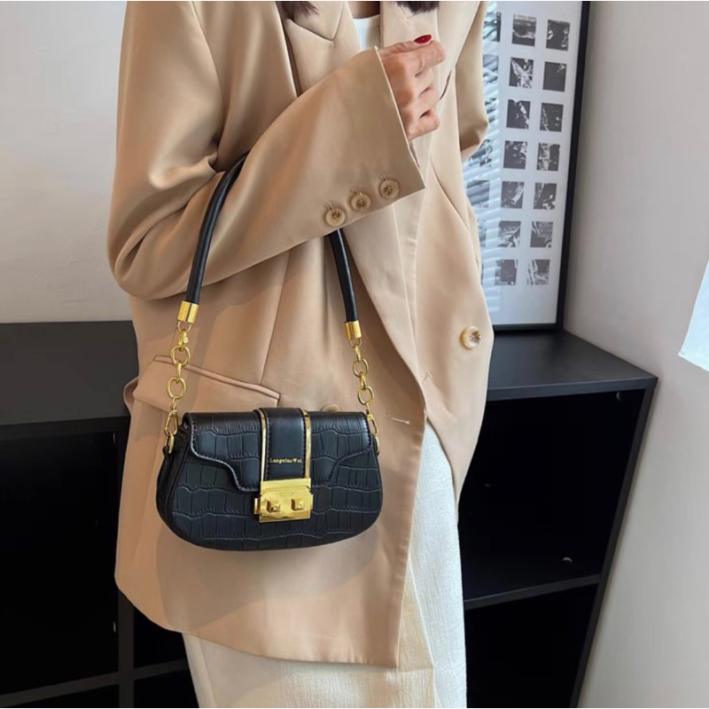 Túi Xách Nữ Túi Kẹp Nách Túi Đeo Chéo Dáng Bầu Khoá Miu Thời Trang