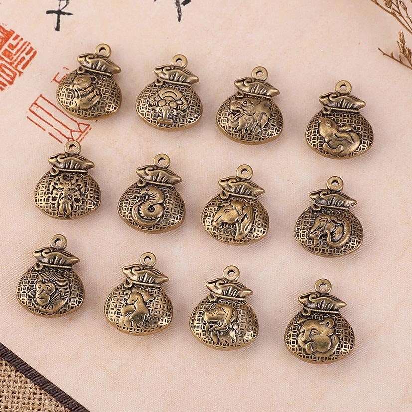 Móc Khóa Trang Trí Bằng Đồng Thau Bao Lì Xì 12 Con Giáp