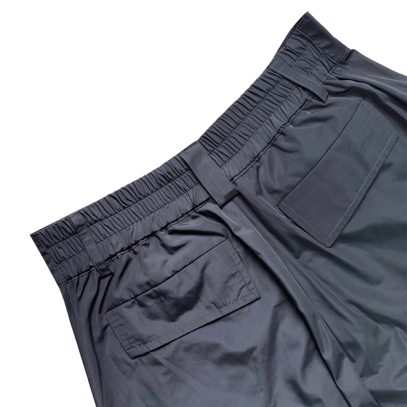 OUTBREAK - QUẦN DÙ RỘNG NHÚNG GỐI *RAIN PANTS*