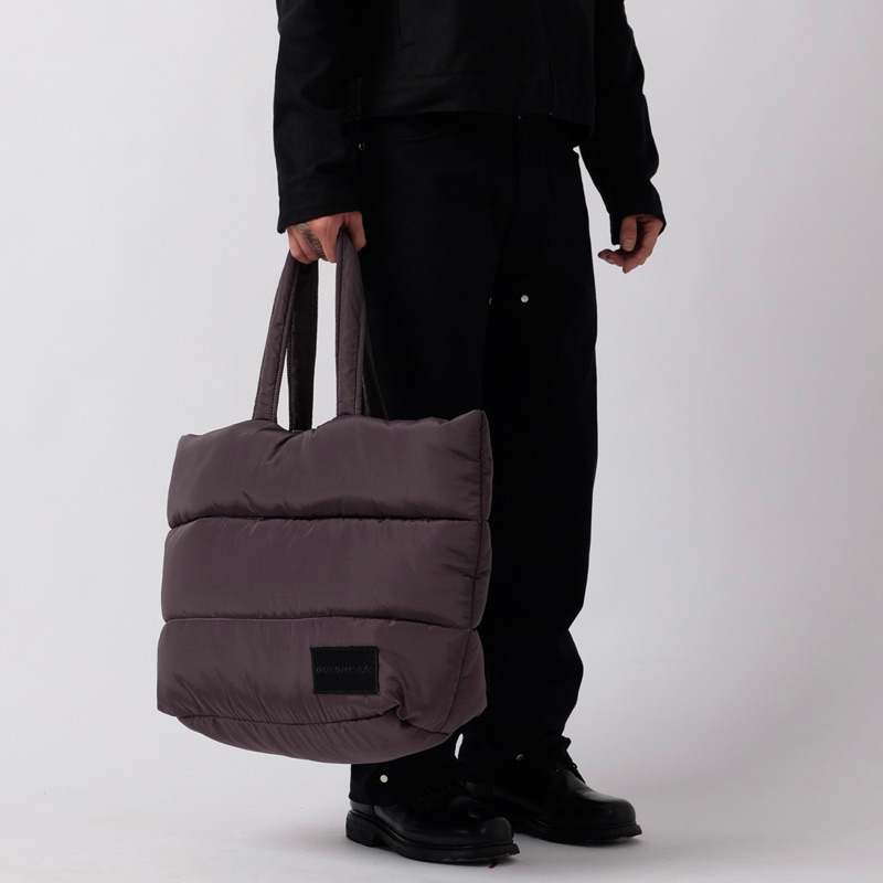 OUTBREAK - TÚI XÁCH CHẦN BÔNG DÀY *FLOAT TOTE BAG*
