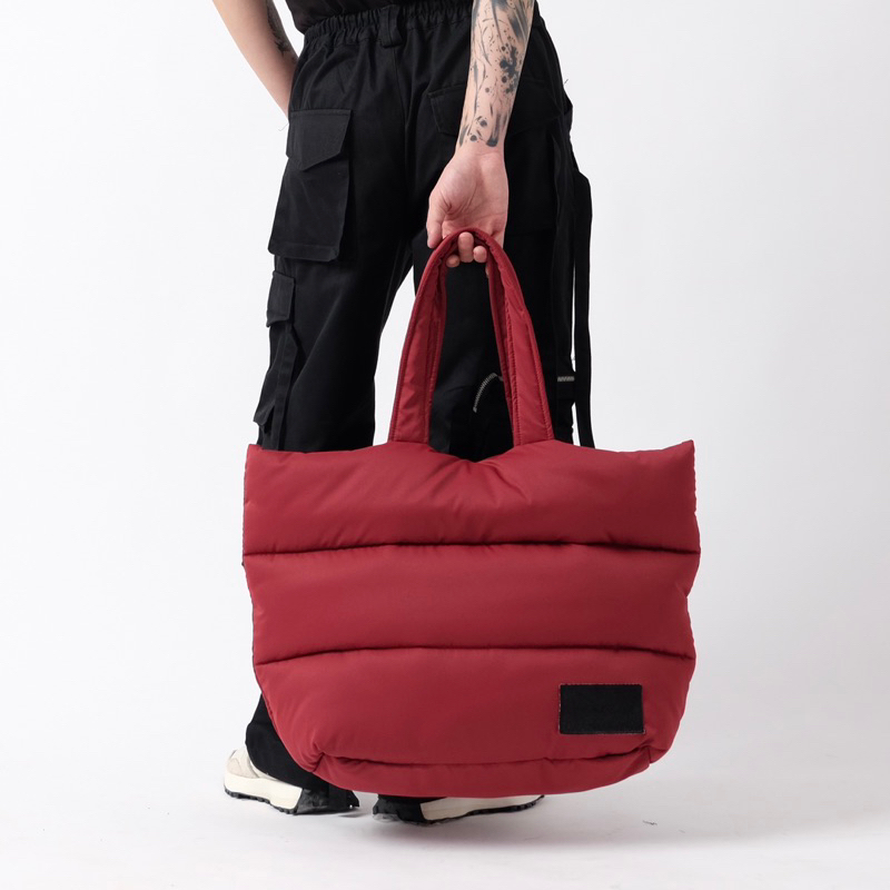 OUTBREAK - TÚI XÁCH CHẦN BÔNG DÀY *FLOAT TOTE BAG*