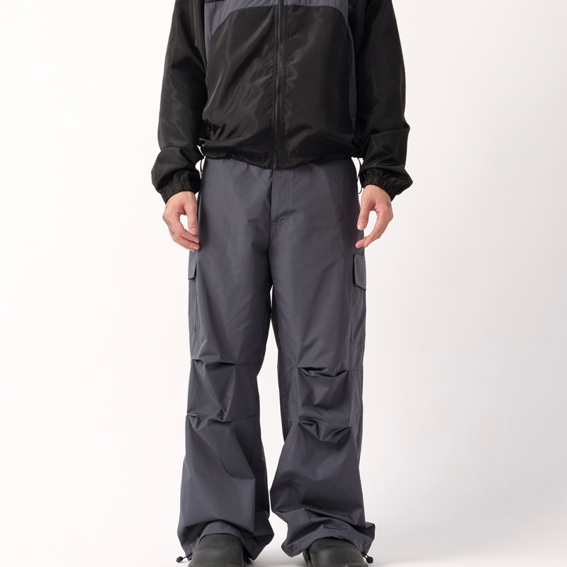 OUTBREAK - QUẦN DÙ RỘNG NHÚNG GỐI *RAIN PANTS*