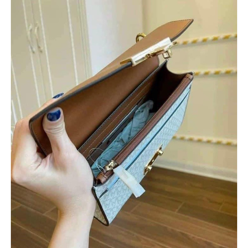 Auth - Túi đeo vai, đeo chéo Michael Kors