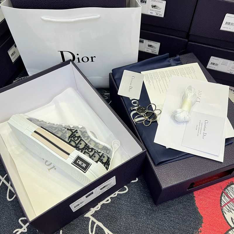 Giày Dio B23 Đế Thơm màu cơ bản Chất Lượng cao