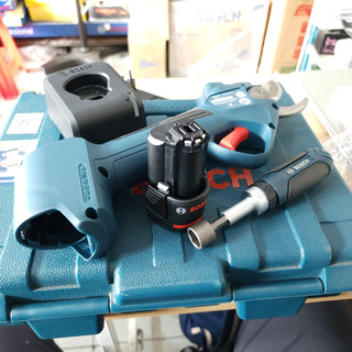 [CHÍNH HÃNG] Máy cắt cành pin BOSCH PRO PRUNER