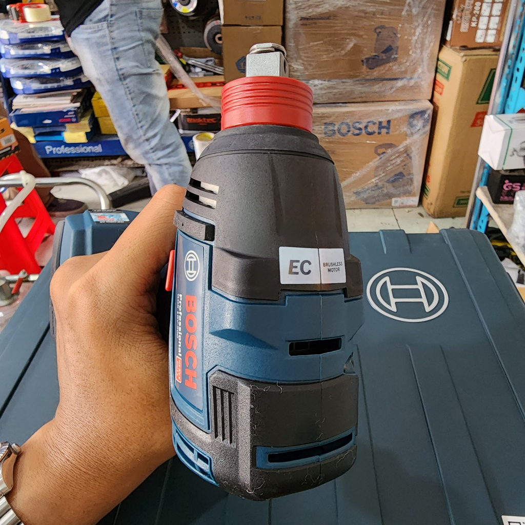 Máy siết Bulong dùng pin BOSCH GDX 18V-200