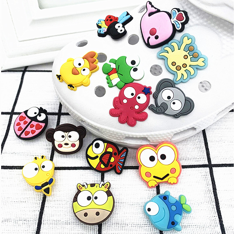 Sticker/charm khủng long,động vật gắn dép cross, dép có lỗ siêu đẹp