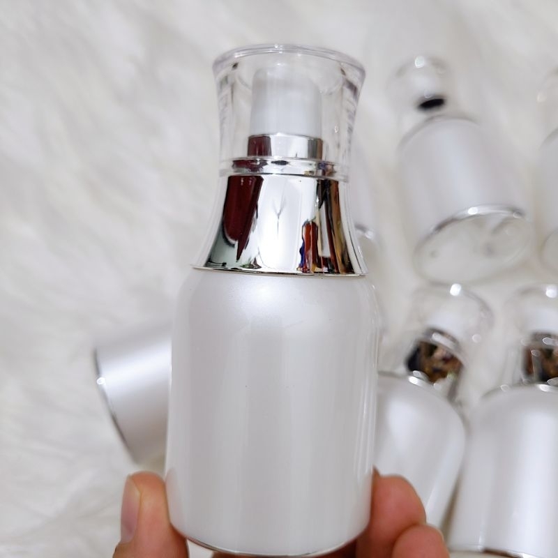 Chai hút chân không, chai chiết mỹ phẩm vòi nhấn 30g