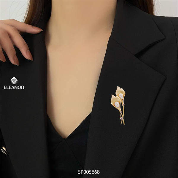 Ghim cài áo nữ Eleanor Accessories đính ngọc trai nhân tạo phụ kiện thời trang 5668