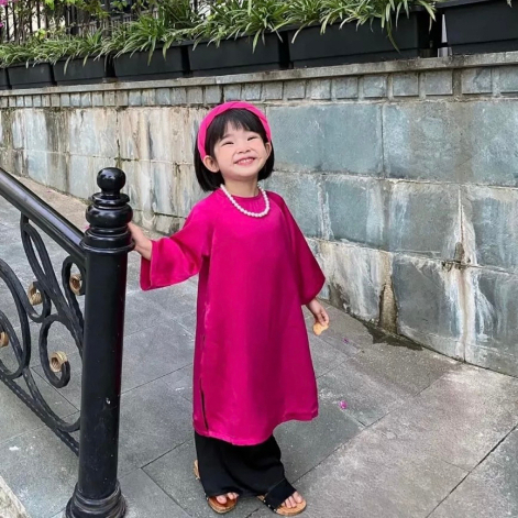 Áo Dài Bé Gái Dáng Xuông
