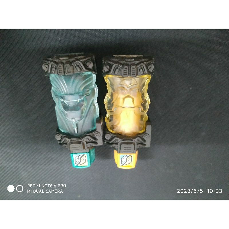 Mô Hình Đồ Chơi Chính Hãng DX Fullbottle/Kamen Rider Build