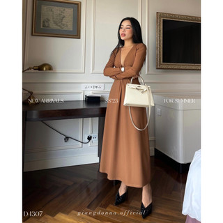 Đầm tay dài cổ v xẻ ngực dáng xòe sang trọng