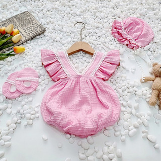 Body xô muslin hồng baby thiết kế cổ V viền ren hạt siêu xinh xắn Min Boutique.Đầm váy bé gái sơ sinh,đầy tháng,thôi nôi
