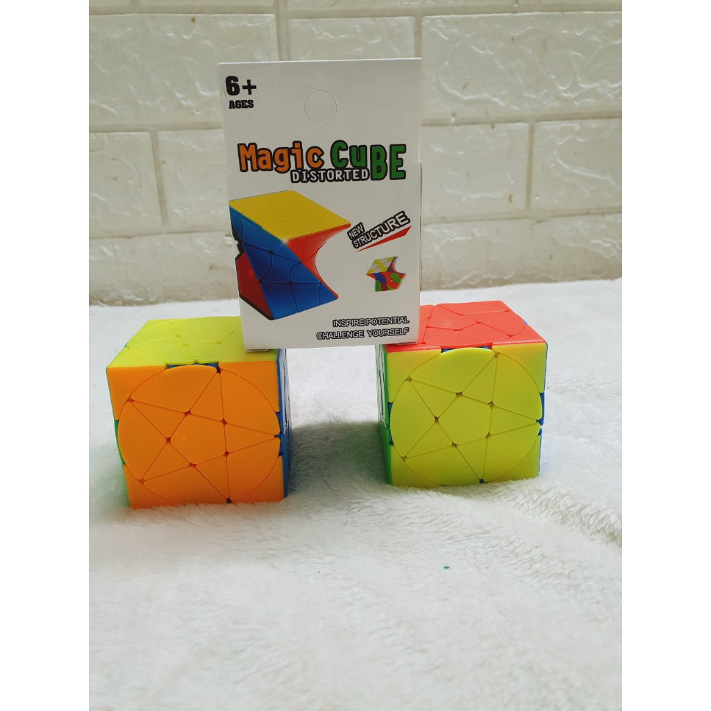 ĐỒ CHƠI RUBIK TAM GIÁC 4X4