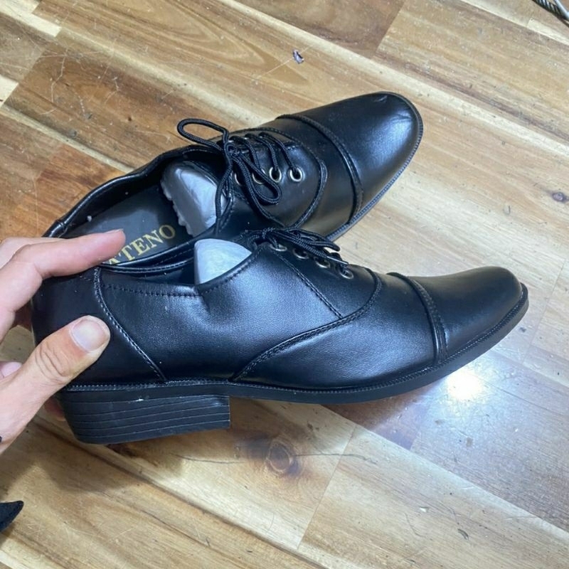 Giày cột dây nam sang trọng và lịch lãm